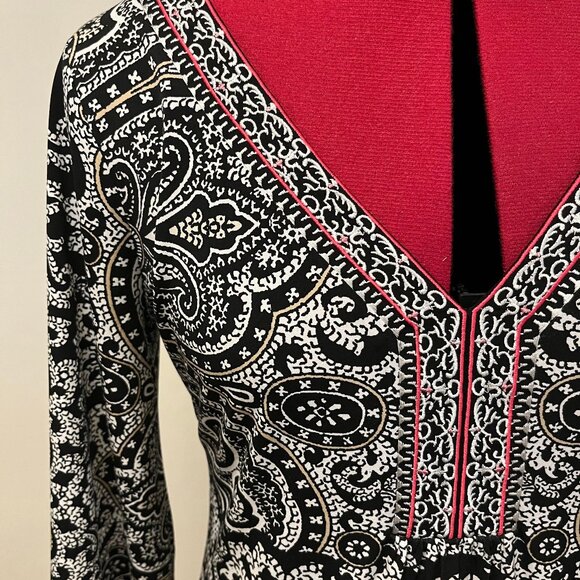 White House Black Market Top - Picture 4 of 4